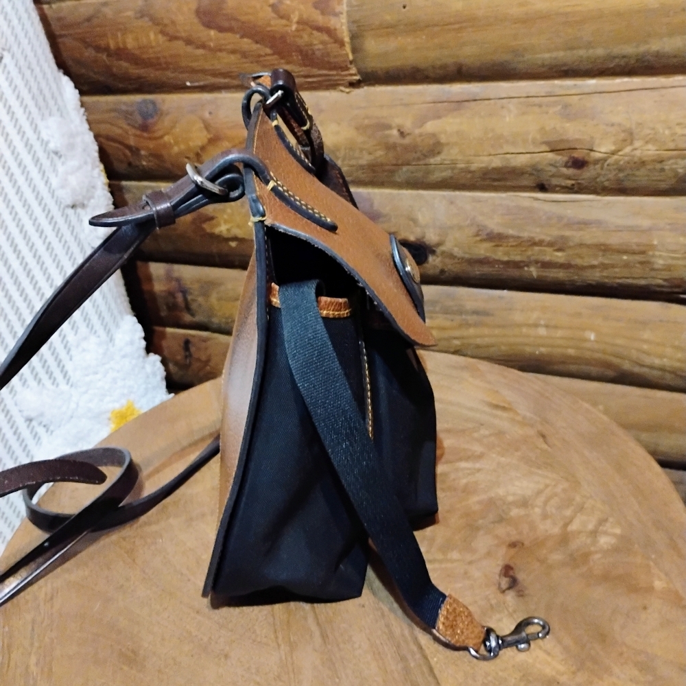 Dooney and Bourke Crossbody Alto Saddle Bag Canvas Leather Black Brown Purse - Picture 6 of 12
